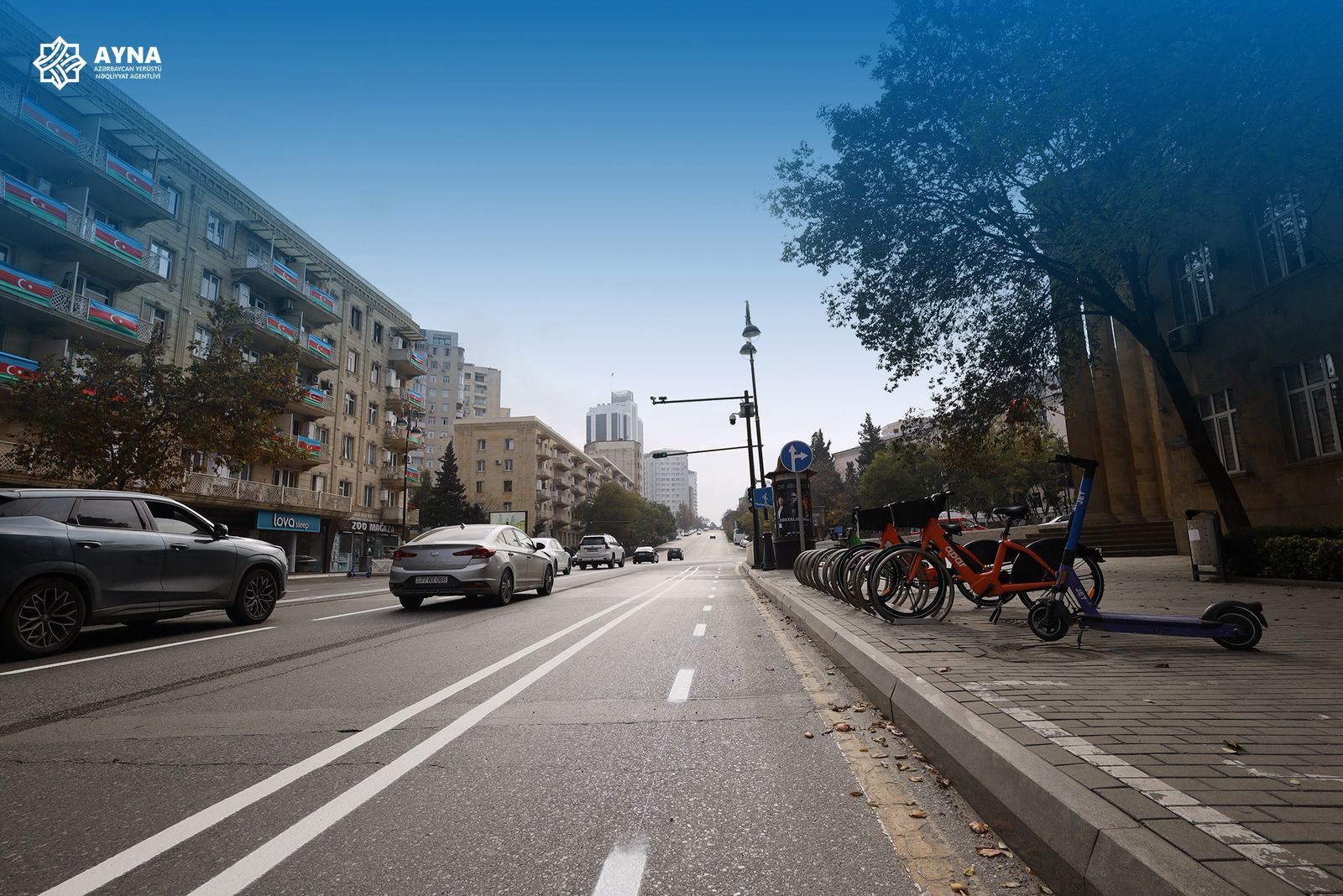 İnşaatçılar prospektində mikromobillik zolağı təşkil edilir