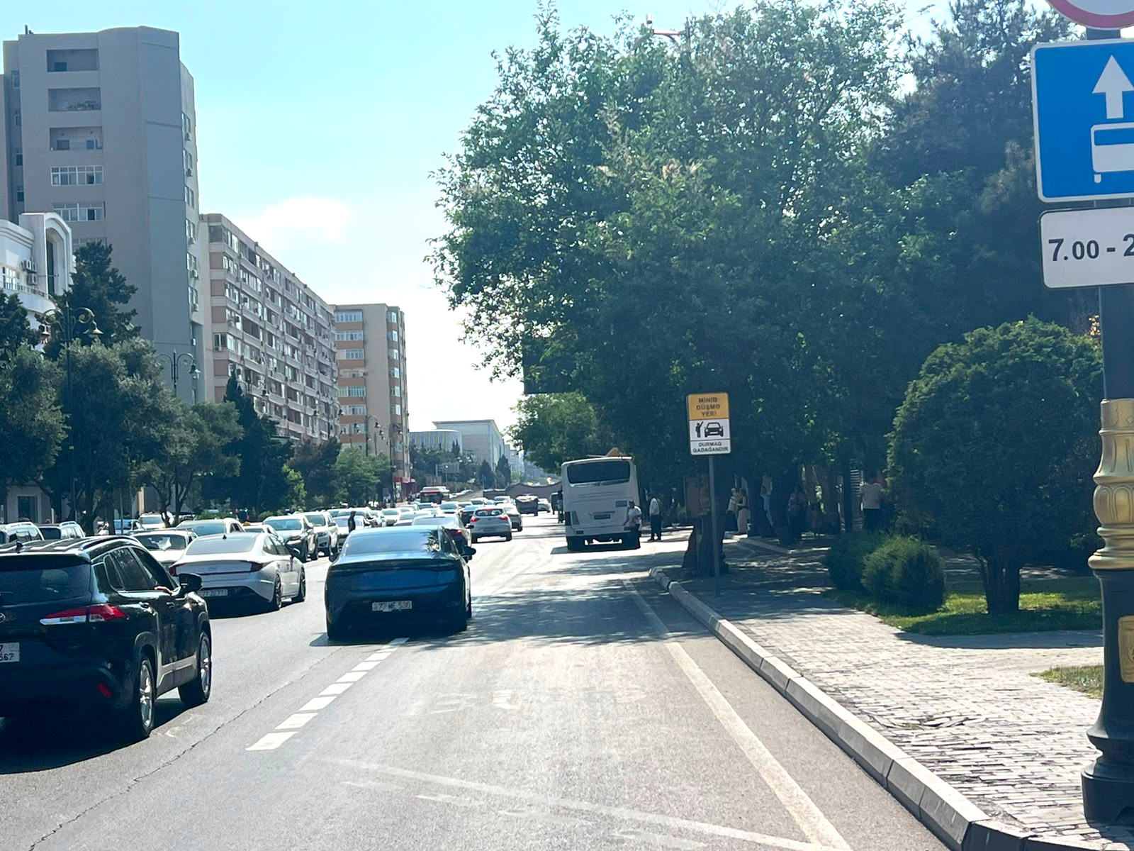 Daha 16 ünvanda minib-düşmə yerləri və taksi duracaqları təşkil edilib