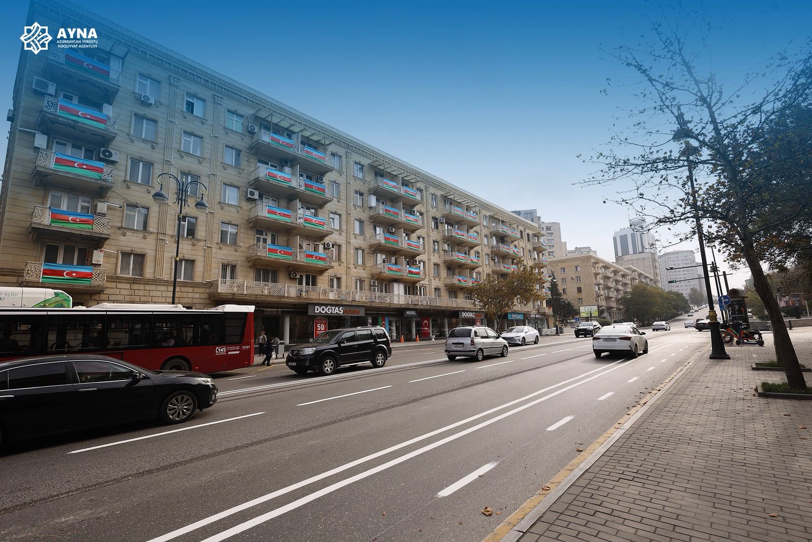 İnşaatçılar prospektində mikromobillik zolağı təşkil edilir