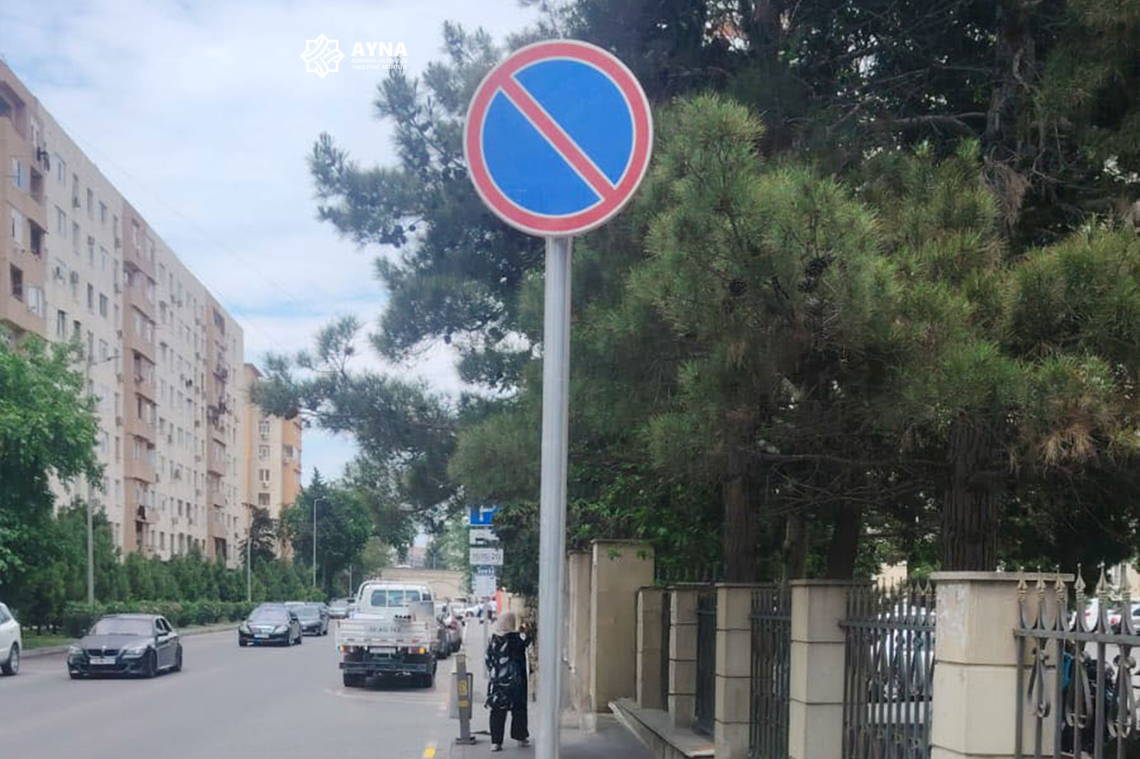 20 tibb müəssisəsinin qarşısında minib-düşmə yerləri və taksi duracağı təşkil edilib