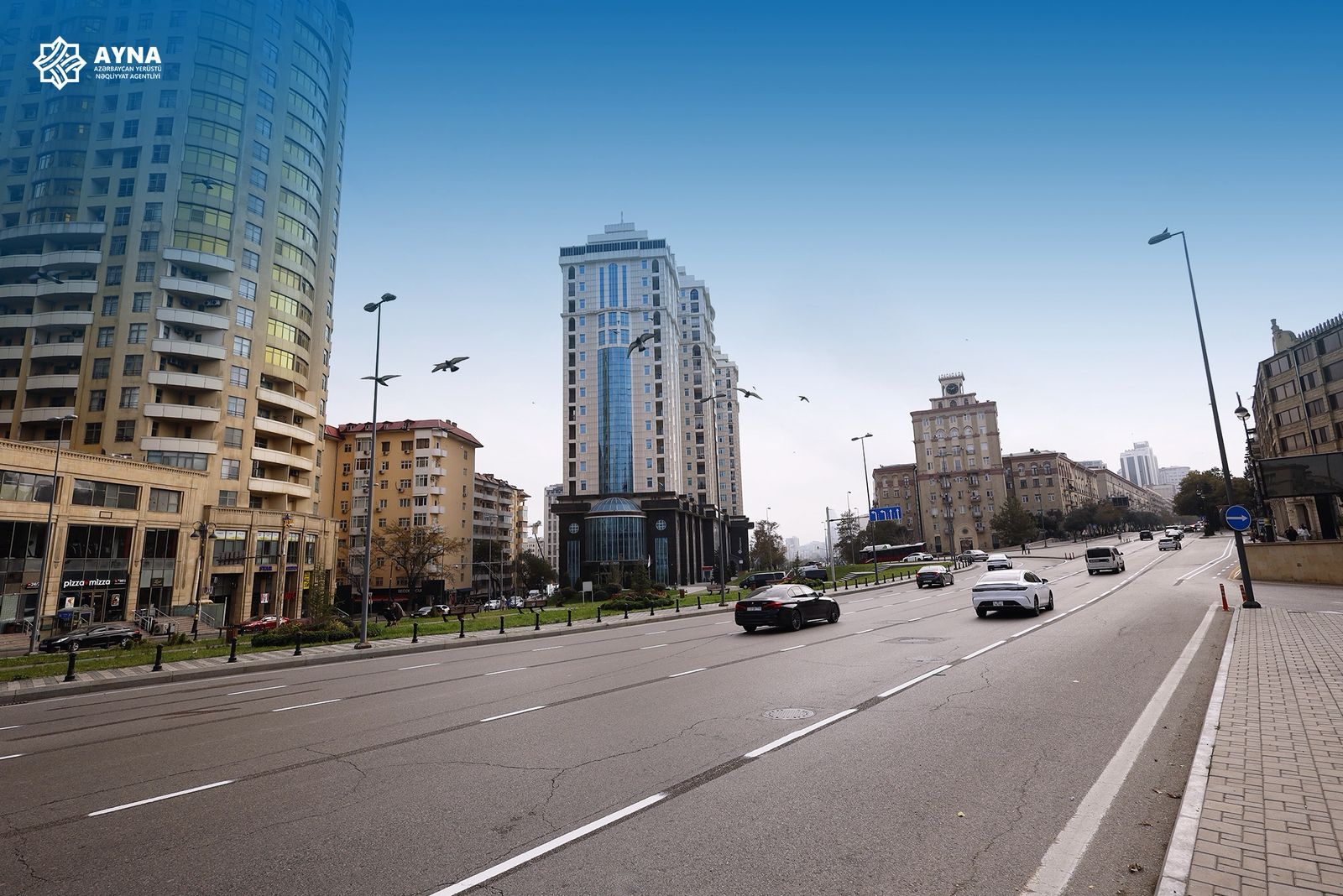 İnşaatçılar prospektində mikromobillik zolağı təşkil edilir