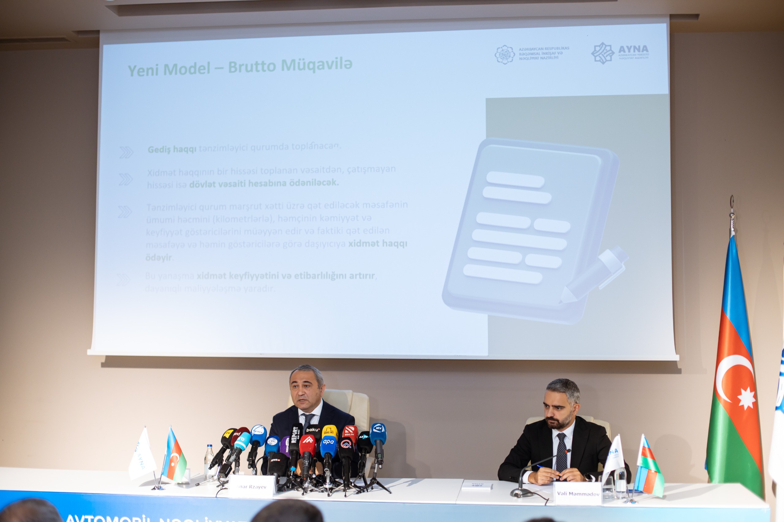 “Avtomobil nəqliyyatı ilə müntəzəm sərnişin daşınması sahəsinin təkmilləşdirilməsi ilə bağlı bəzi tədbirlər haqqında” Fərmandan irəli gələn məsələlərə həsr olunan brifinq keçirilib